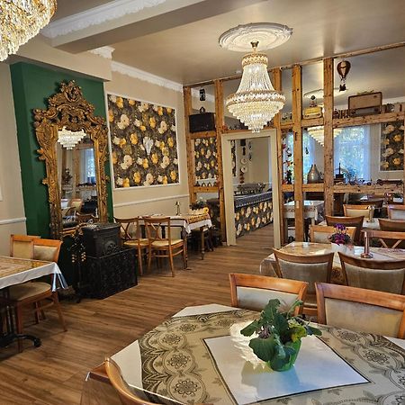 Boutique Hotel Am Bahndamm นอยเฮาส์ อัม เรนน์เว็ก ภายนอก รูปภาพ