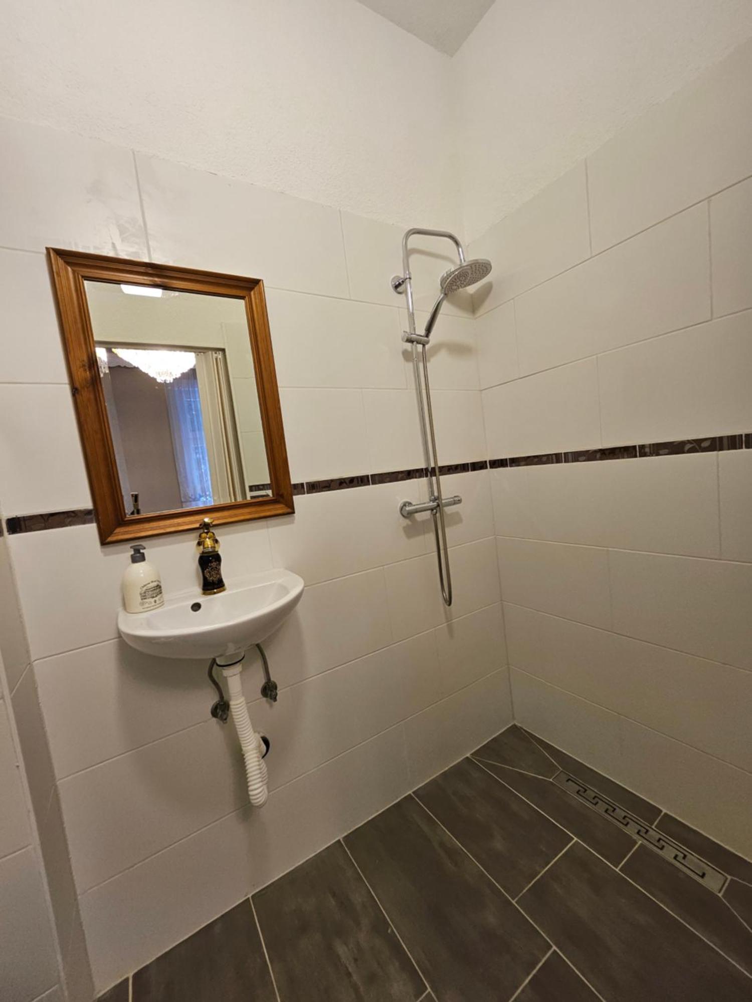 Boutique Hotel Am Bahndamm นอยเฮาส์ อัม เรนน์เว็ก ภายนอก รูปภาพ